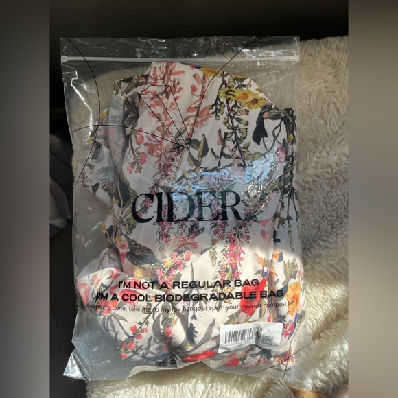 BNWT Floral Knotted Cutout Maxi Dress - Picture 8 of 10